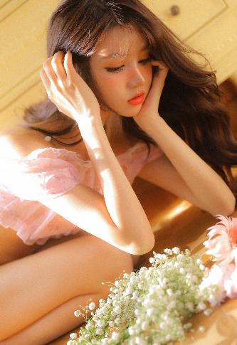 当着老公的面被维修工欺负